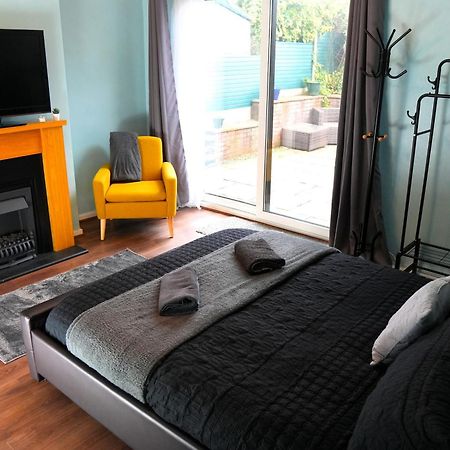 Detached Homestay - Super, King & Double Rooms - Leyland, Preston, Chorley, Lancashire Dış mekan fotoğraf