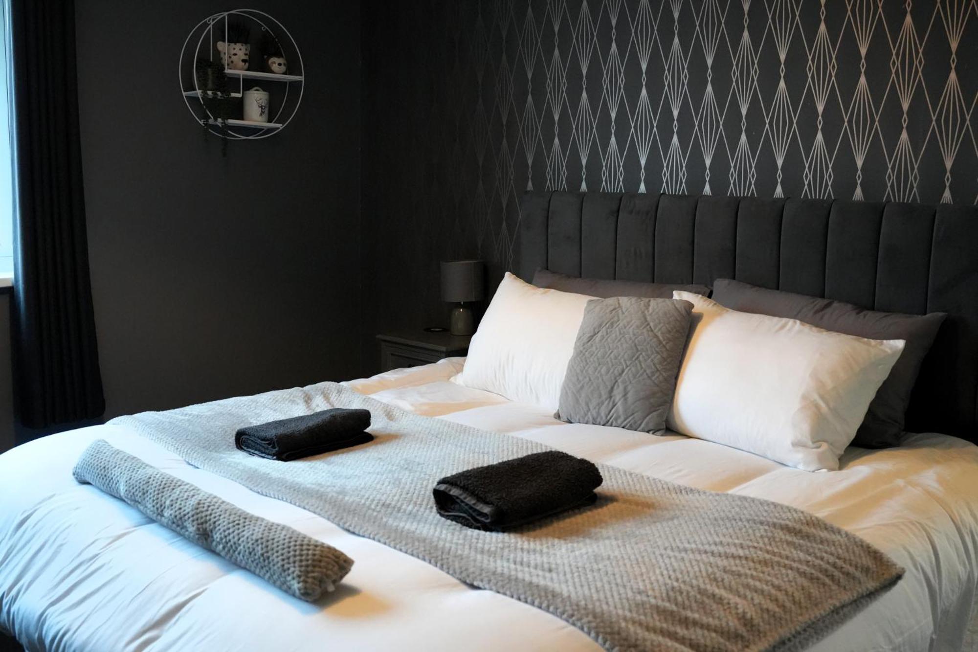 Detached Homestay - Super, King & Double Rooms - Leyland, Preston, Chorley, Lancashire Dış mekan fotoğraf