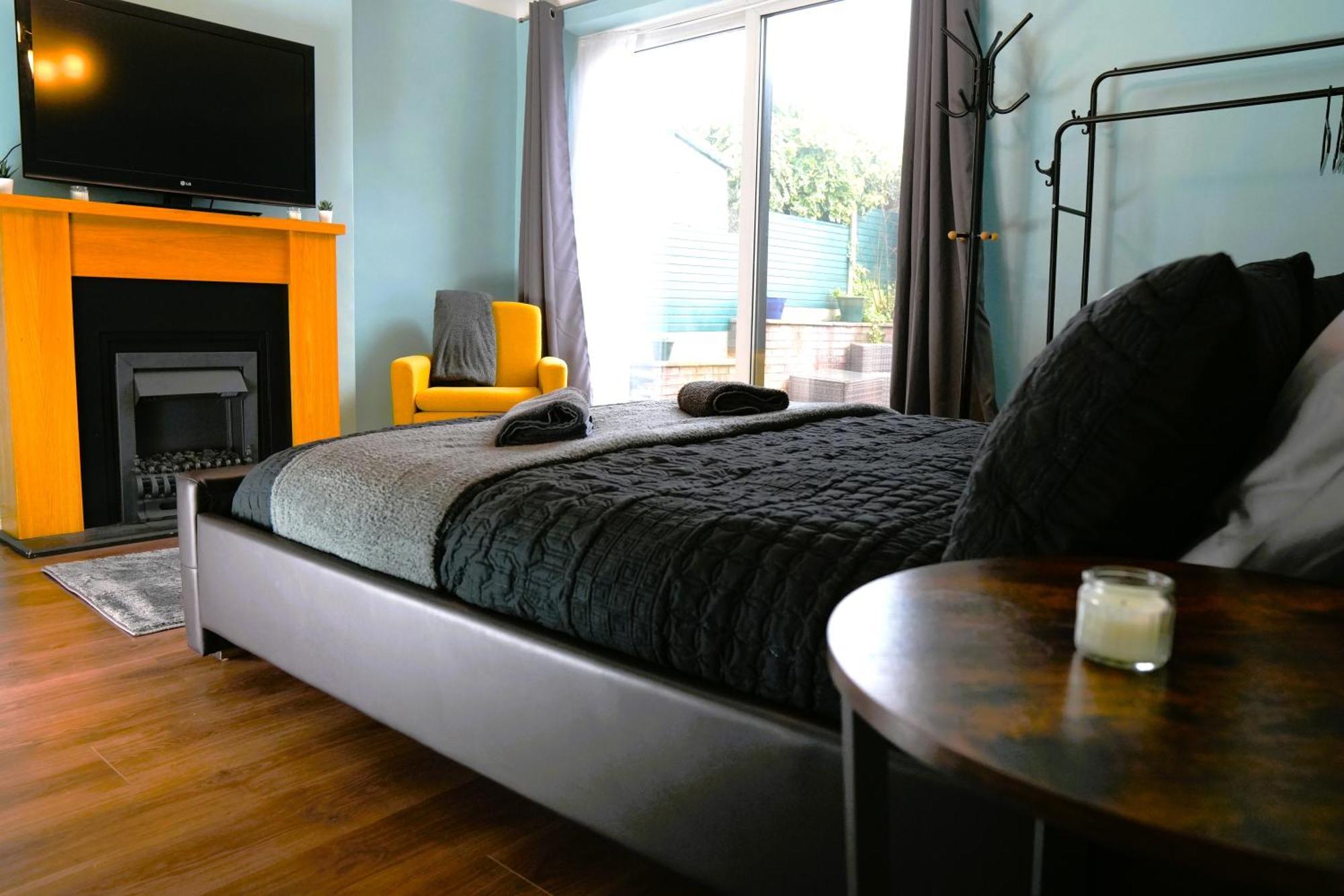 Detached Homestay - Super, King & Double Rooms - Leyland, Preston, Chorley, Lancashire Dış mekan fotoğraf