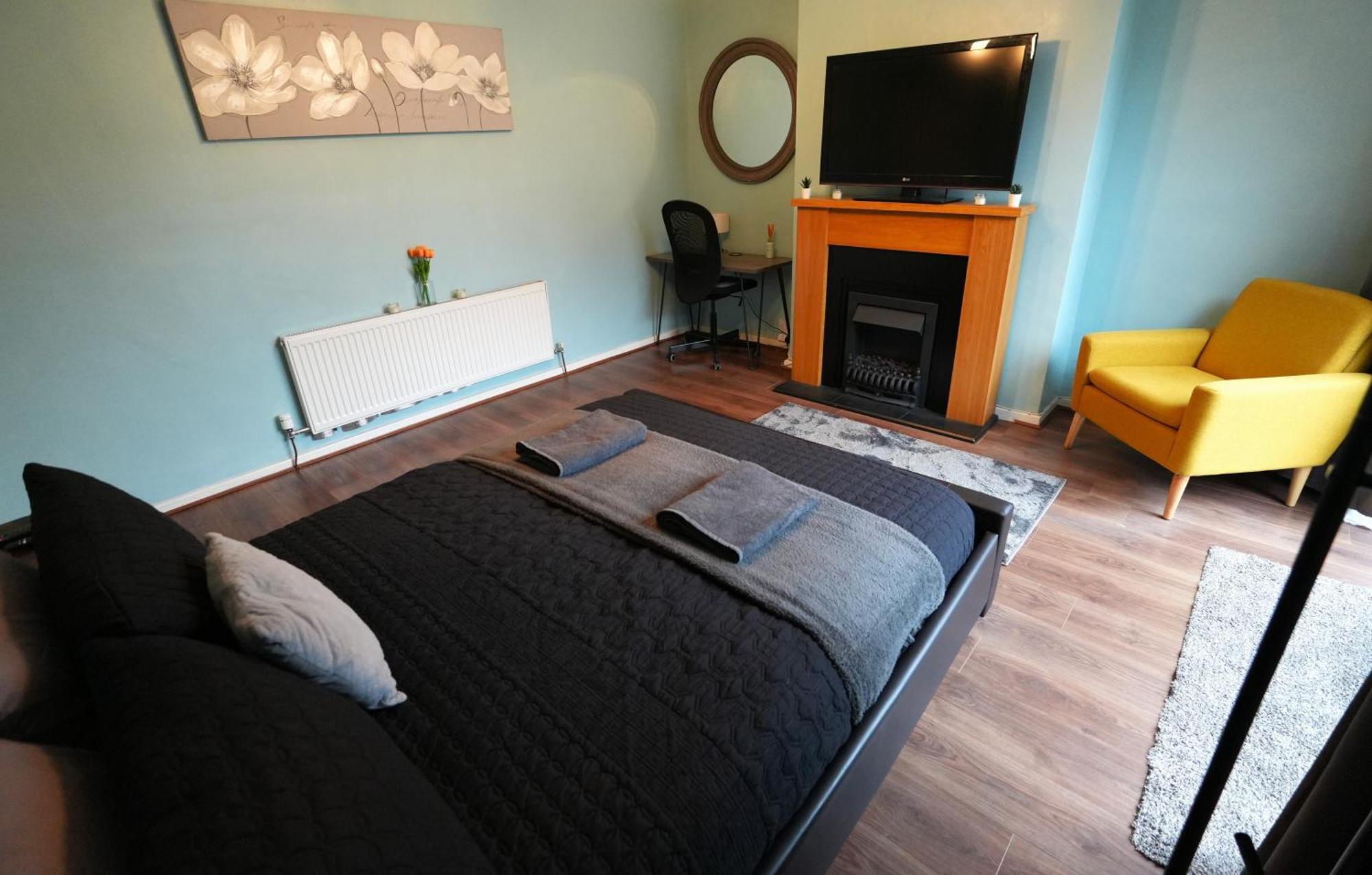 Detached Homestay - Super, King & Double Rooms - Leyland, Preston, Chorley, Lancashire Dış mekan fotoğraf