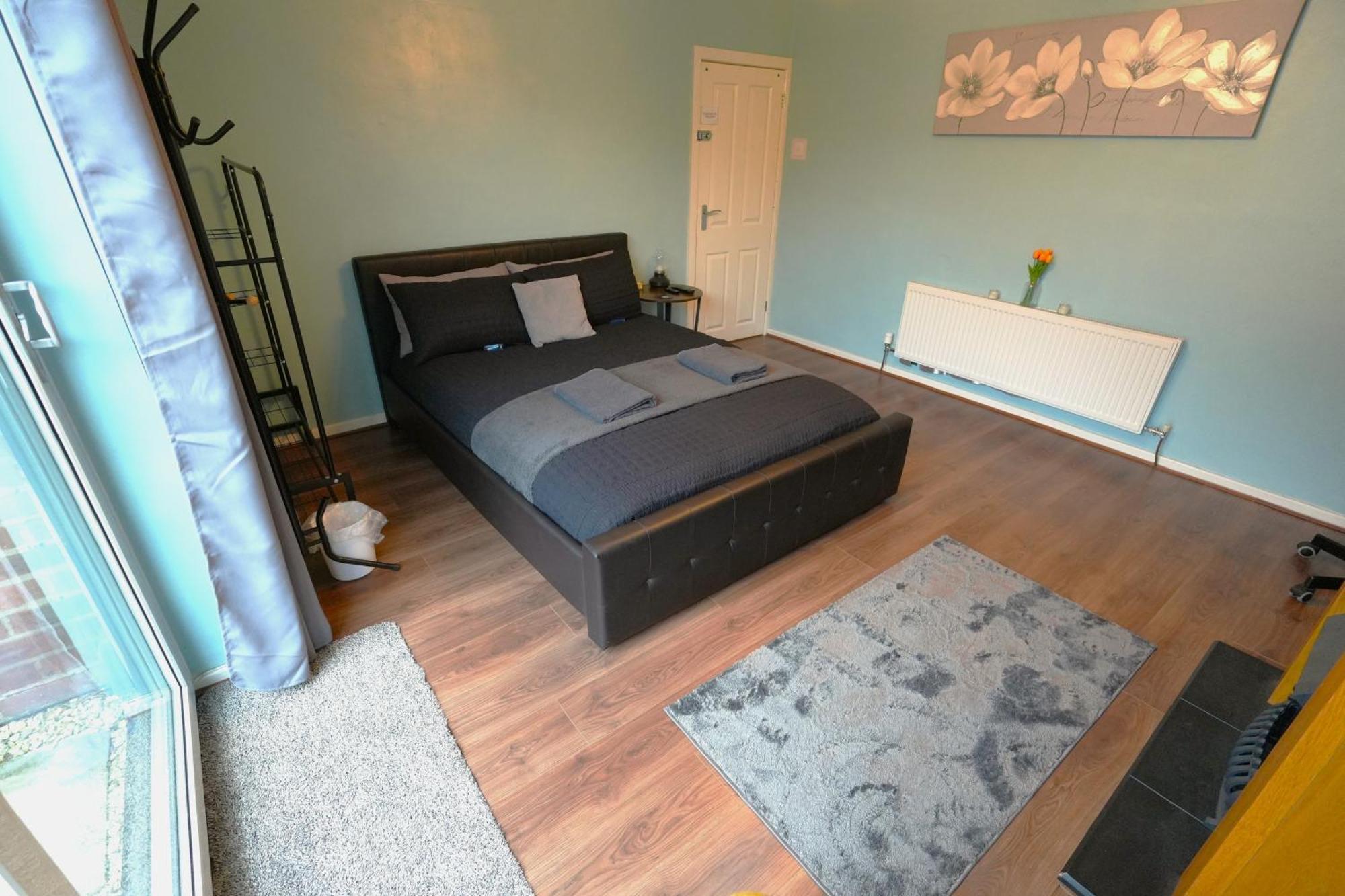 Detached Homestay - Super, King & Double Rooms - Leyland, Preston, Chorley, Lancashire Dış mekan fotoğraf