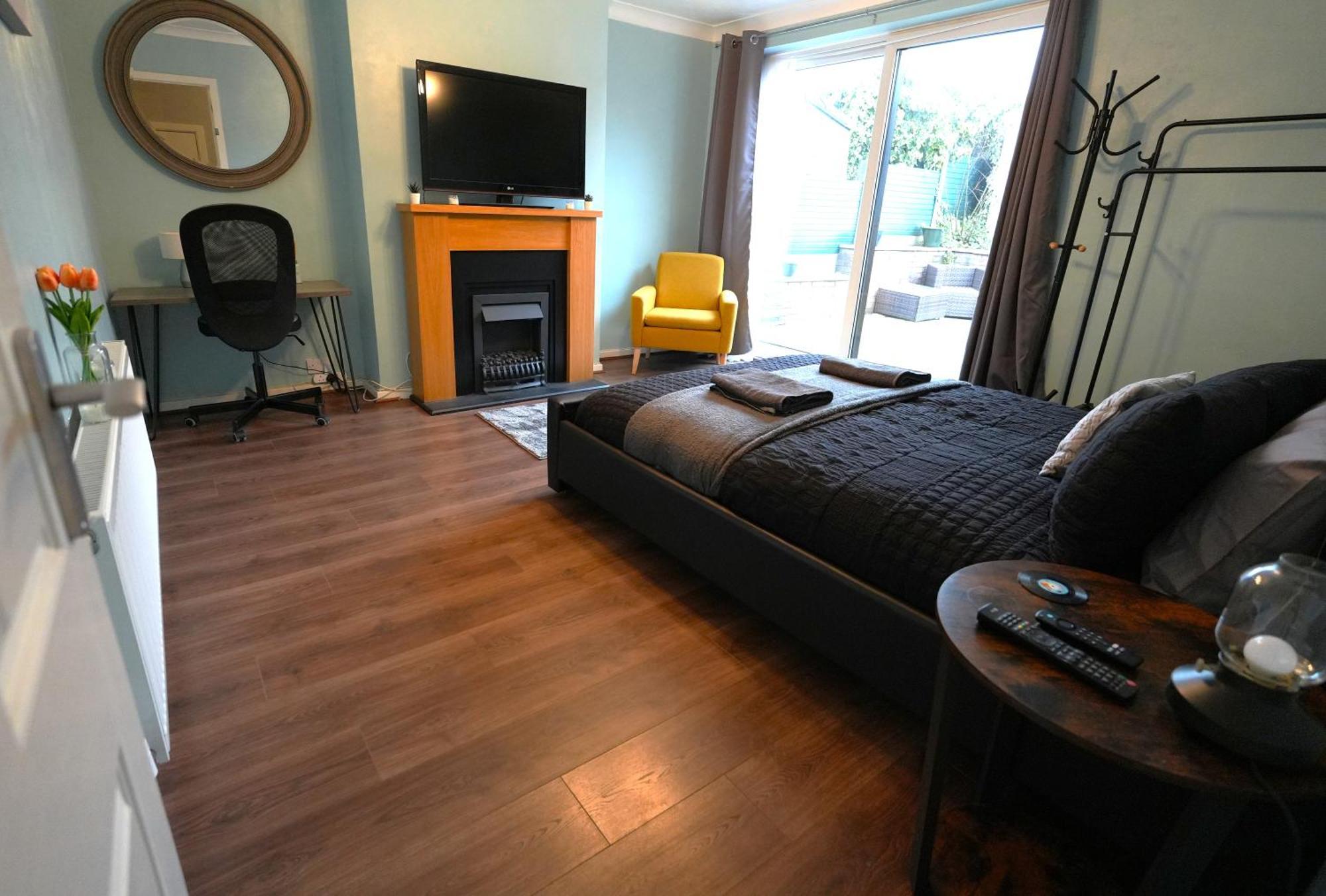 Detached Homestay - Super, King & Double Rooms - Leyland, Preston, Chorley, Lancashire Dış mekan fotoğraf